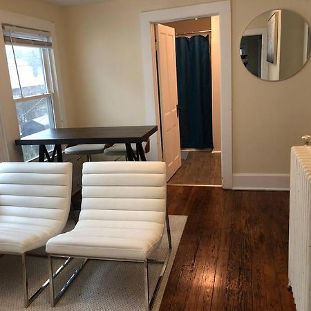 The Yellow Door 3-Bedroom Downtown Near Vt&Ru رادفورد المظهر الخارجي الصورة